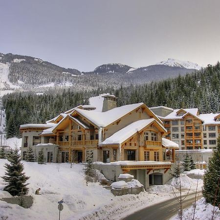 Lodging Ovations Hotel Уислър Екстериор снимка